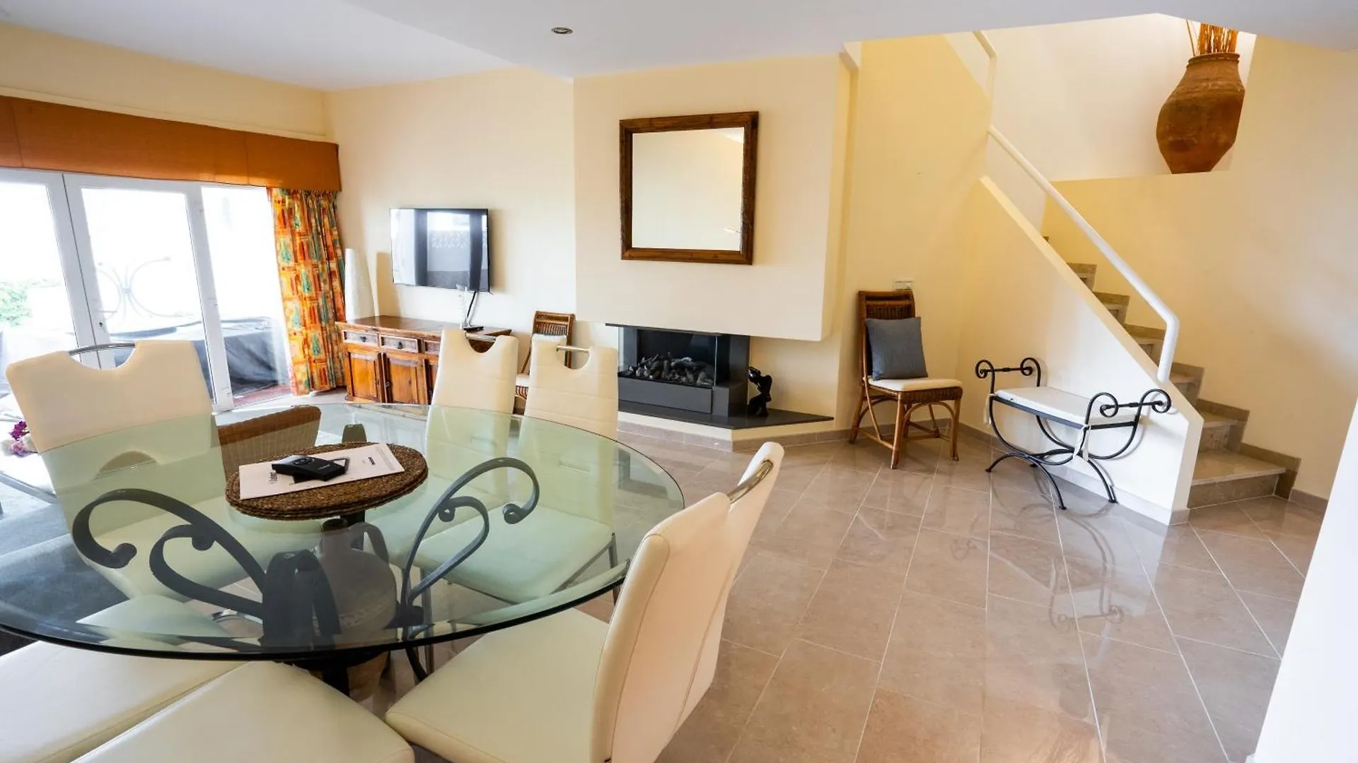 Brisa Marina Al Lado Del Mar Cerca De Estepona Bahia de Casares Vakantiehuis