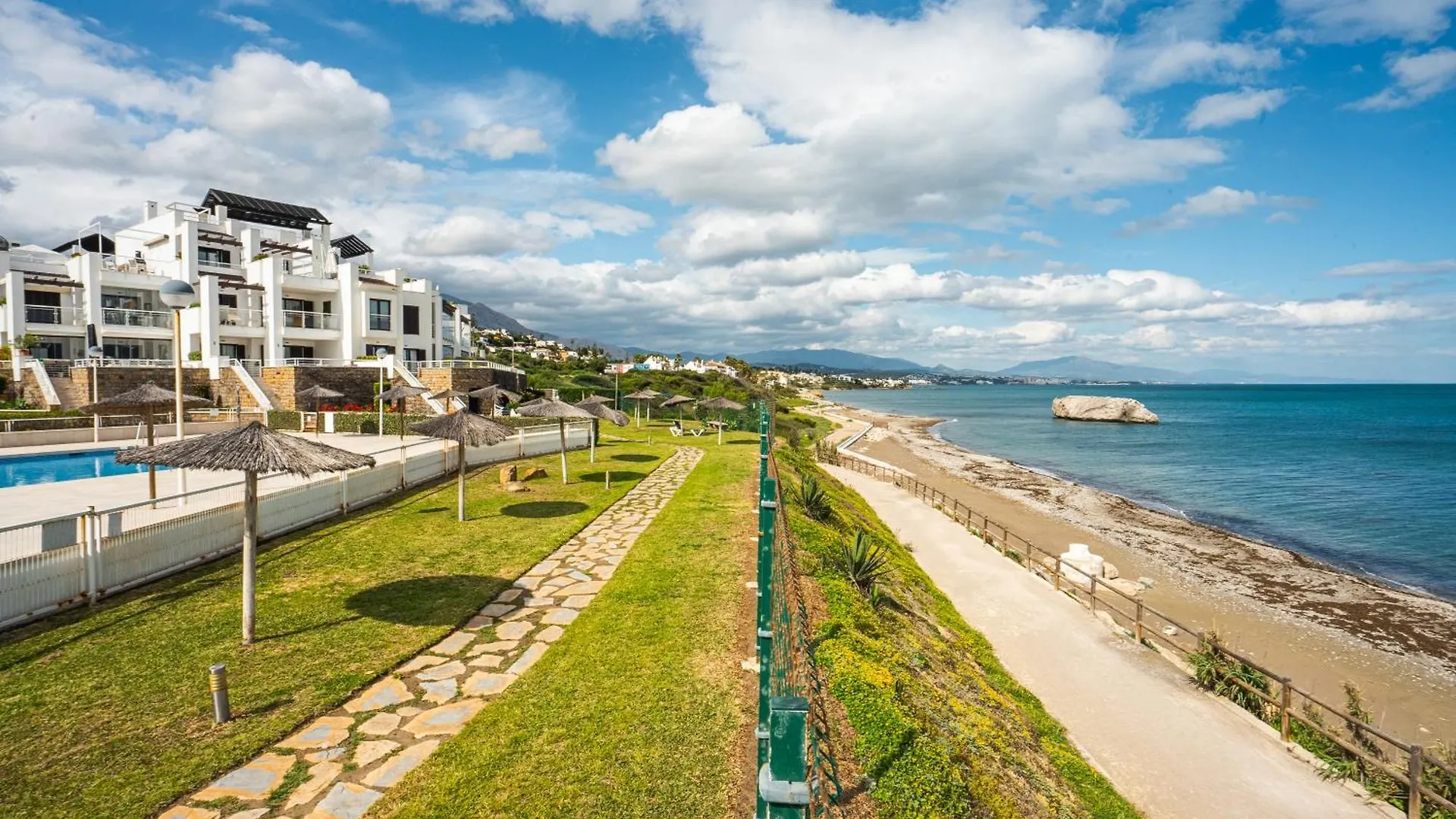 Brisa Marina Al Lado Del Mar Cerca De Estepona location
